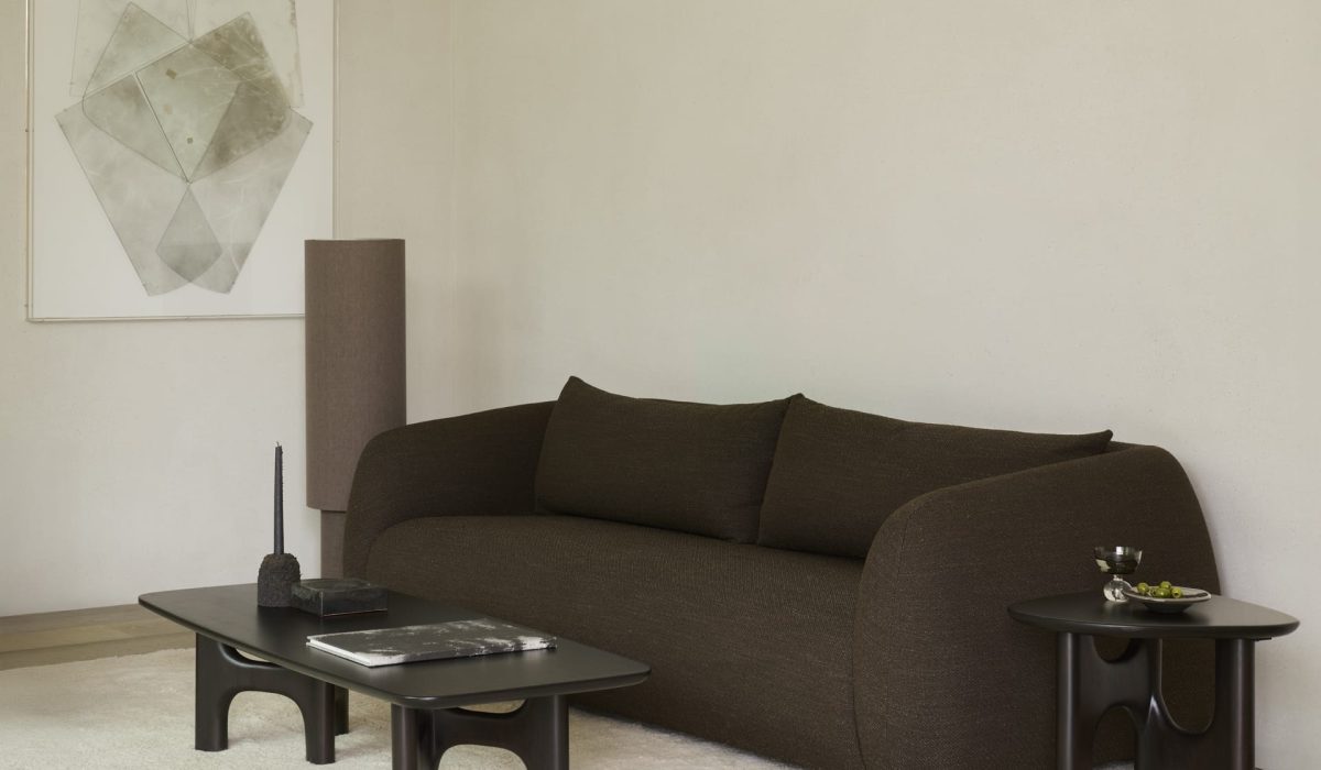 35096_35097_Flow_side_coffee_table_Rose_Brown_21405_Figur_sofa_Chocolate_21755_Dunes_rug_Sand_WEB